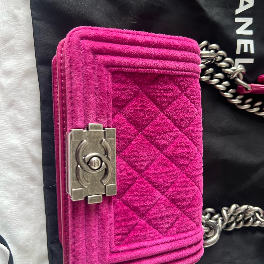 CHANEL Velvet Boy Bag - Picture 8 of 16